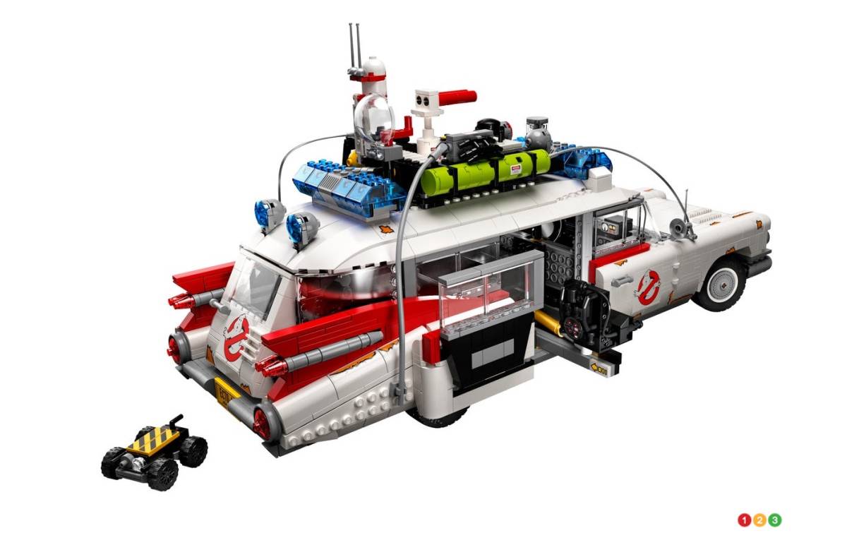 L'Ecto-1 de Lego, trois quarts arrière